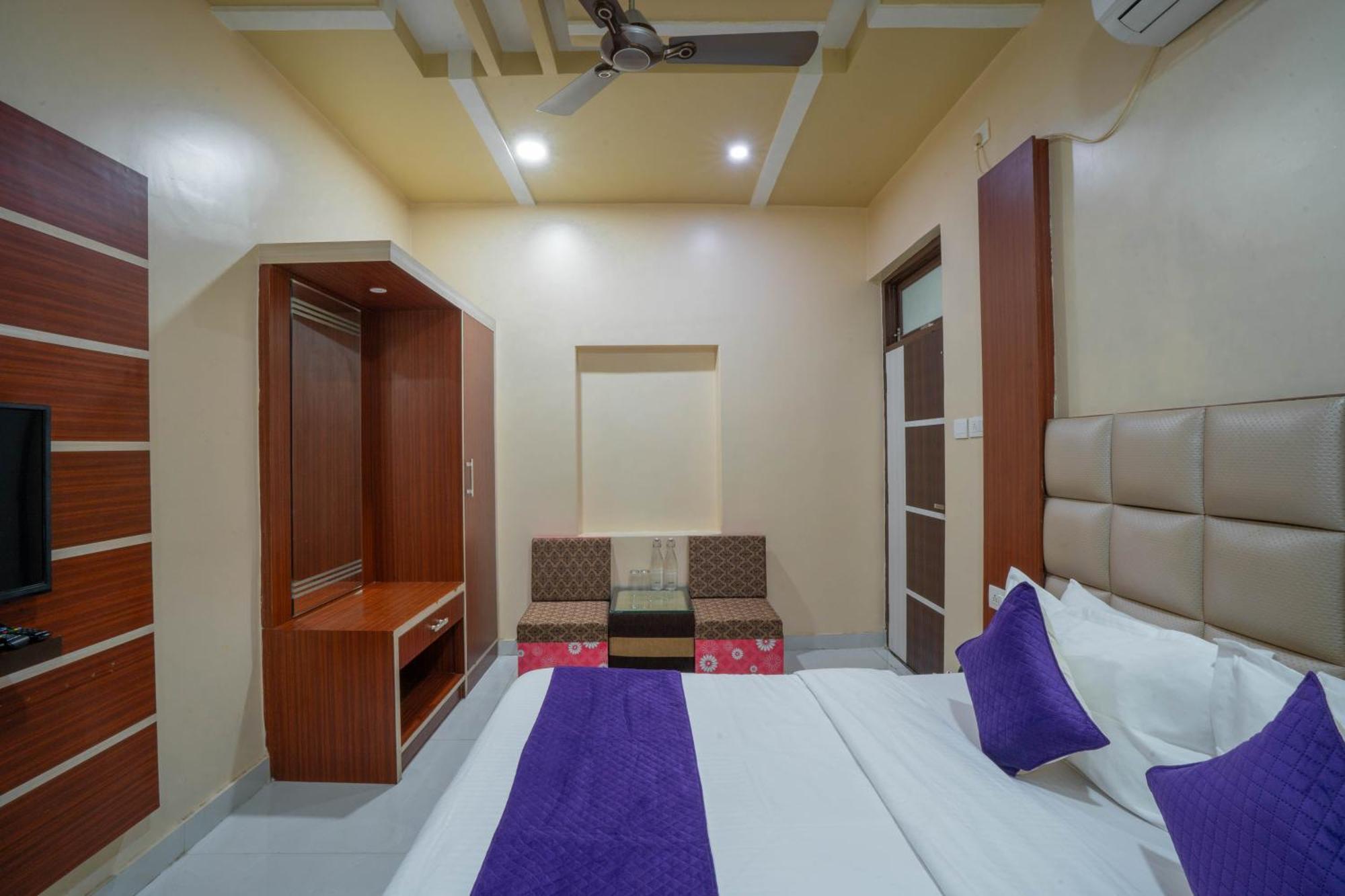 Kiaara Varanasi