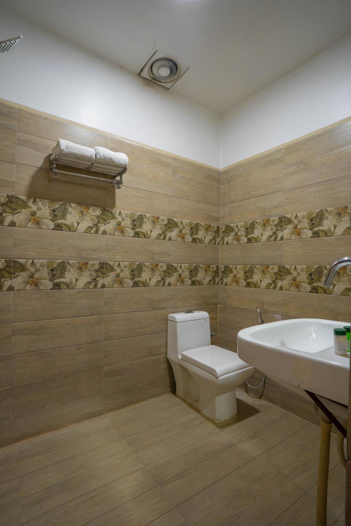 Hotel Kiaara Varanasi