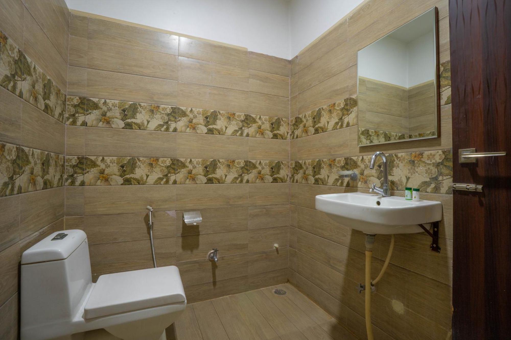 Kiaara Hotel 3*