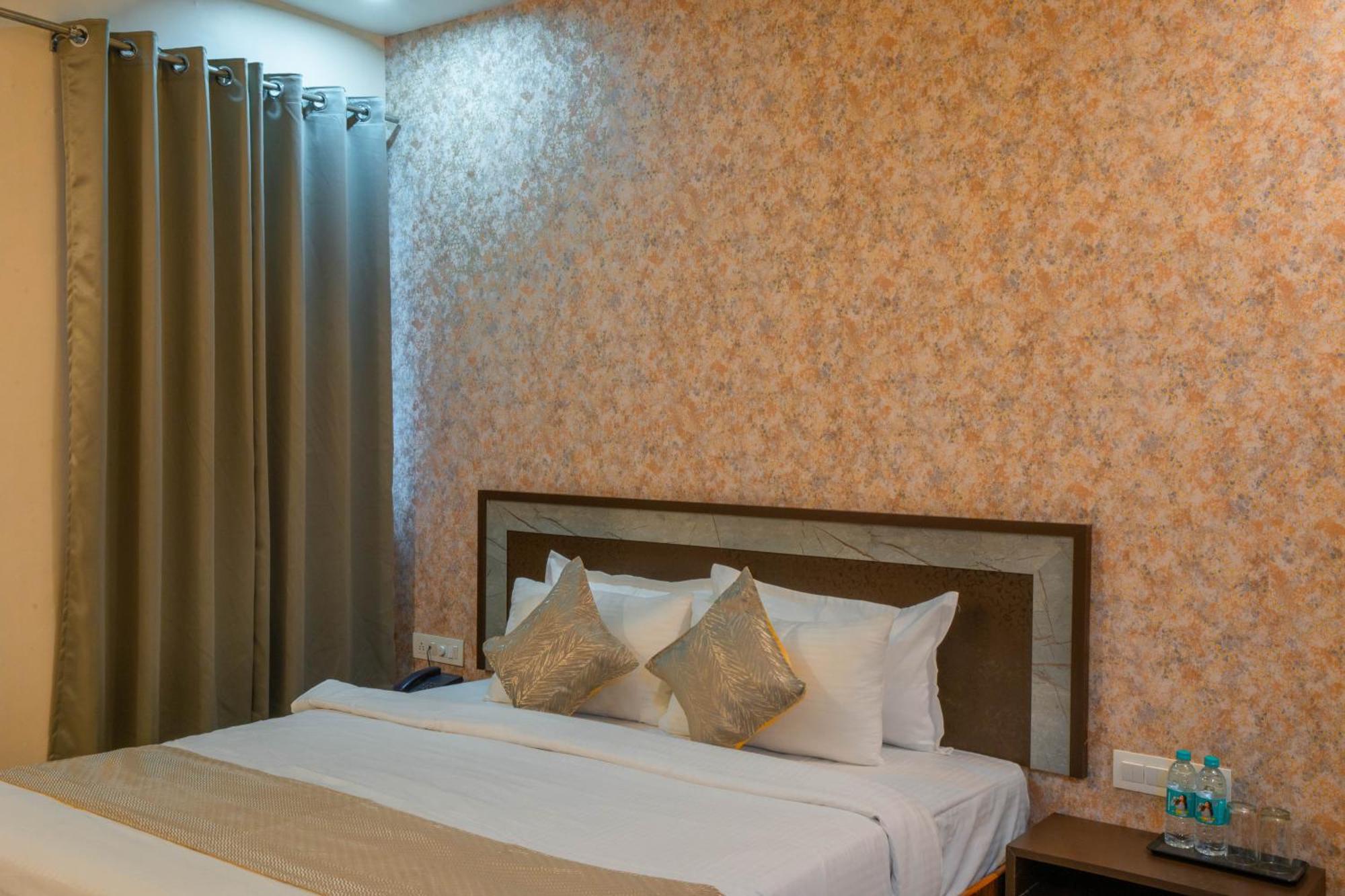 Hotel Kiaara Varanasi