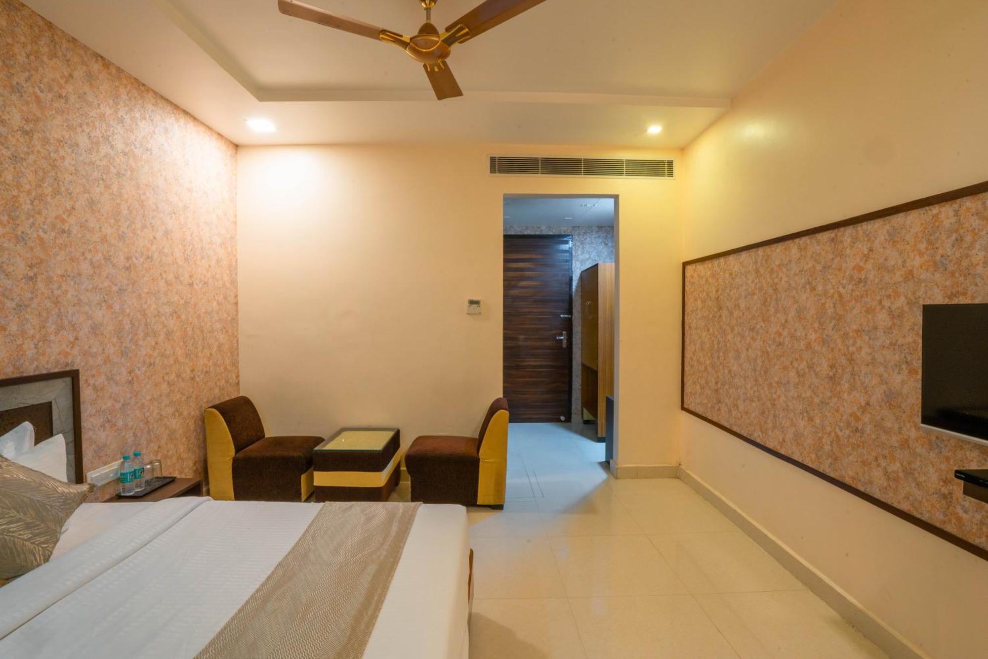 Kiaara Hotel